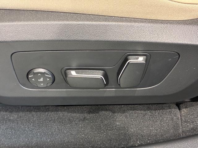 X3 20d xDrive Mスポーツ 全国2年保証 ハーマンカードンスピーカー パノラマガラスサンルーフ レザーシート フルセグTVチューナー 19インチアルミホイール LEDヘッドライト ETC ACC(27枚目)