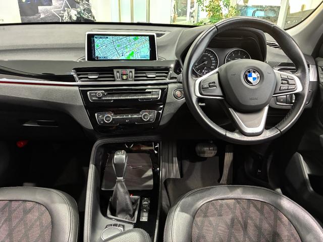 Ｘ１ ｘＤｒｉｖｅ　１８ｄ　ｘライン　ハーフレザーシート　リアバックカメラ　ＬＥＤヘッドライト　１８インチアルミホイール　ＥＴＣ（2枚目）
