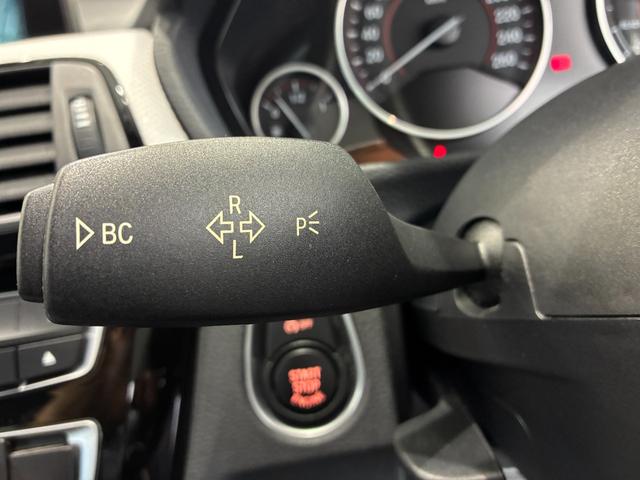 3シリーズ 318i Mスポーツ ハーフレザーシート リアバックカメラ LEDヘッドライト 18インチアルミホイール ACC ETC(17枚目)