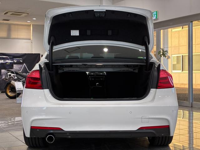 3シリーズ 318i Mスポーツ ハーフレザーシート リアバックカメラ LEDヘッドライト 18インチアルミホイール ACC ETC(37枚目)