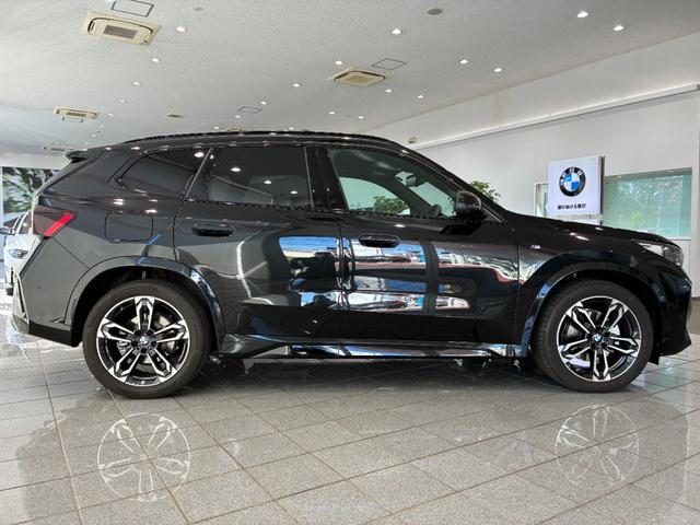 Ｘ１ ｘＤｒｉｖｅ　２０ｄ　Ｍスポーツ　全国２年保証　　パワーリアゲート　ＬＥＤヘッドライト　１９インチアルミホイール　ＥＴＣ　ＡＣＣ（4枚目）