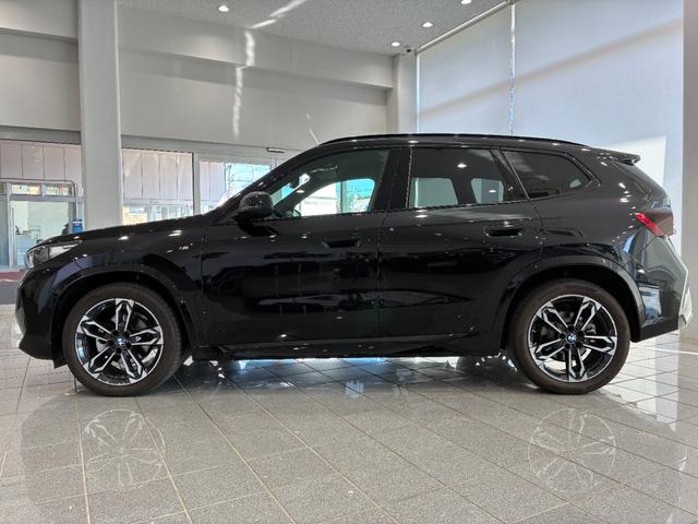 Ｘ１ ｘＤｒｉｖｅ　２０ｄ　Ｍスポーツ　全国２年保証　　パワーリアゲート　ＬＥＤヘッドライト　１９インチアルミホイール　ＥＴＣ　ＡＣＣ（5枚目）