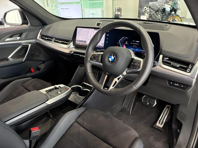 Ｘ１ ｘＤｒｉｖｅ　２０ｄ　Ｍスポーツ　全国２年保証　　パワーリアゲート　ＬＥＤヘッドライト　１９インチアルミホイール　ＥＴＣ　ＡＣＣ（8枚目）