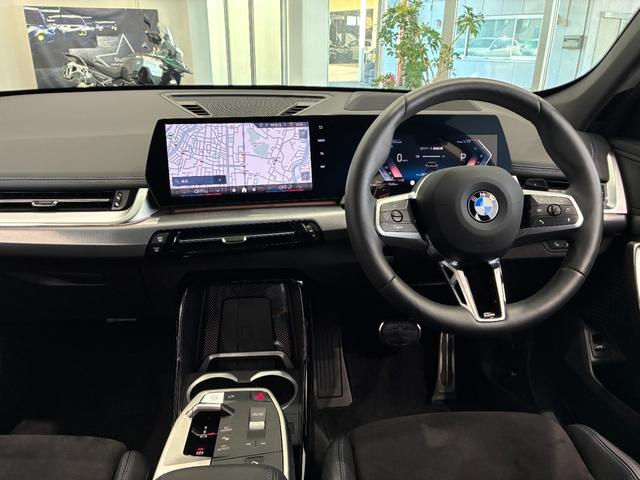 Ｘ１ ｘＤｒｉｖｅ　２０ｄ　Ｍスポーツ　全国２年保証　　パワーリアゲート　ＬＥＤヘッドライト　１９インチアルミホイール　ＥＴＣ　ＡＣＣ（17枚目）