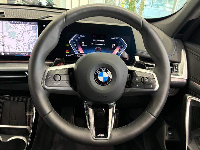 Ｘ１ ｘＤｒｉｖｅ　２０ｄ　Ｍスポーツ　全国２年保証　　パワーリアゲート　ＬＥＤヘッドライト　１９インチアルミホイール　ＥＴＣ　ＡＣＣ（18枚目）