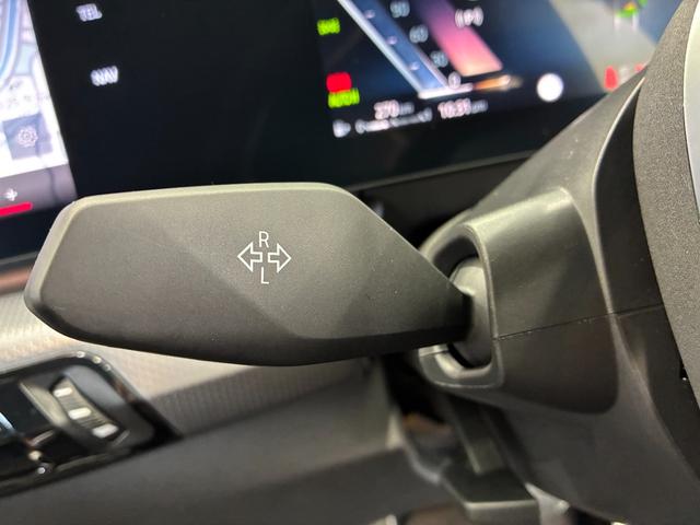 Ｘ１ ｘＤｒｉｖｅ　２０ｄ　Ｍスポーツ　全国２年保証　　パワーリアゲート　ＬＥＤヘッドライト　１９インチアルミホイール　ＥＴＣ　ＡＣＣ（29枚目）