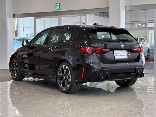 1シリーズ 120 Mスポーツ アルカンタラヴェガンザコンビ電動リアゲートシートヒーター(3枚目)