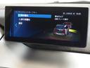 衝突被害軽減ブレーキと車線逸脱警告がついています。