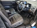 納車前点検では100項目にも上るポイントを徹底的にチェック。エンジン、トランスミッション、電気系統やコンピュータ・システムなども詳細に点検。BMW純正部品だけを使用し整備致します。