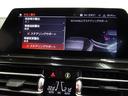 衝突被害軽減ブレーキと車線逸脱警告がついています。