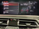 衝突被害軽減ブレーキと車線逸脱警告がついています。