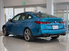２年間、走行距離無制限の安心保証ＢＭＷ　Ｐｒｅｍｉｕｍ　Ｓｅｌｅｃｔｉｏｎです。お客様のＢＭＷライフを手厚くサポート致します。お気軽にお問い合わせください。無料電話　００７８−６０４２−１２３１ 3