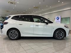 ２年間、走行距離無制限の安心保証ＢＭＷ　Ｐｒｅｍｉｕｍ　Ｓｅｌｅｃｔｉｏｎです。お客様のＢＭＷライフを手厚くサポート致します。お気軽にお問い合わせください。無料電話　００７８−６０４２−１２３１ 3