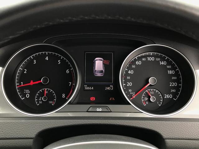 TSI 4モーション ブラックレザー 純正ナビ Sヒーター付(7枚目)