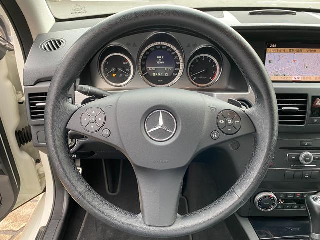 GLK300 4マチック ディーラー車 スポーツインテリアPKG 左ハンドル ブラックハーフレザー 純正HDDナビ 純正19AW シートヒーター バックカメラ パワーゲート サイドカメラ ブルートゥース接続 Pセンサー ETC(9枚目)