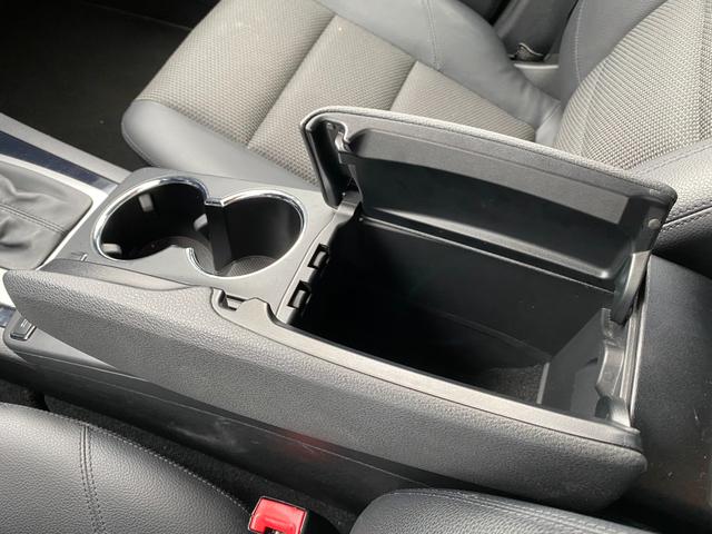 GLK300 4マチック ディーラー車 スポーツインテリアPKG 左ハンドル ブラックハーフレザー 純正HDDナビ 純正19AW シートヒーター バックカメラ パワーゲート サイドカメラ ブルートゥース接続 Pセンサー ETC(33枚目)