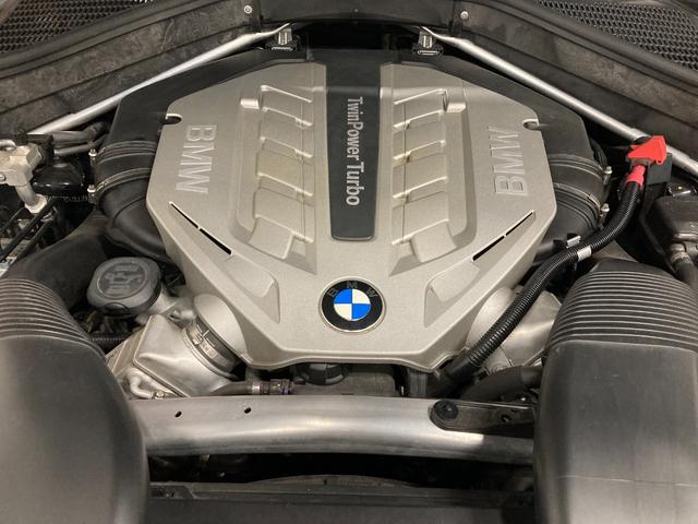 xDrive 50i ディーラー車 右ハンドル ブラックレザー OP内装パネル 純正20AW 純正ナビ バックカメラ サンルーフ ソフトクローズドア 全席シートヒーター シートクーラー キセノン パワーゲート ミラーETC(18枚目)