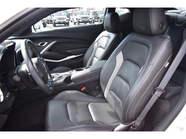 シボレーカマロ ＬＴ　ＲＳ　認定中古車保証対象車　弊社ユーザー様車両　アメリカンスポーツカー　２．０Ｌターボ　障害物センサー後　クルーズコントロール　ＡｐｐｌｅＣａｒＰｌａｙ　ＡｎｄｏｒｉｄＡｕｔｏ　レザーパワーシート（30枚目）