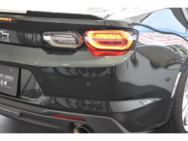 シボレーカマロ ＬＴ　ＲＳ　ヘリテージエディション　ヘリテージエディション　限定車　ラリーグリーン　認定中古車保証対象車　障害物センサー後　クルーズコントロール　ＡｐｐｌｅＣａｒＰｌａｙ　ＡｎｄｏｒｉｄＡｕｔｏ　ＬＥＤヘッドライト（17枚目）