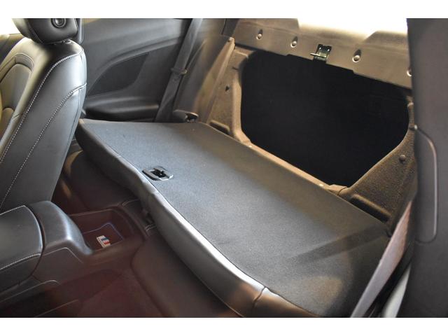 シボレーカマロ ＬＴ　ＲＳ　ヘリテージエディション　ヘリテージエディション　限定車　ラリーグリーン　認定中古車保証対象車　障害物センサー後　クルーズコントロール　ＡｐｐｌｅＣａｒＰｌａｙ　ＡｎｄｏｒｉｄＡｕｔｏ　ＬＥＤヘッドライト（46枚目）