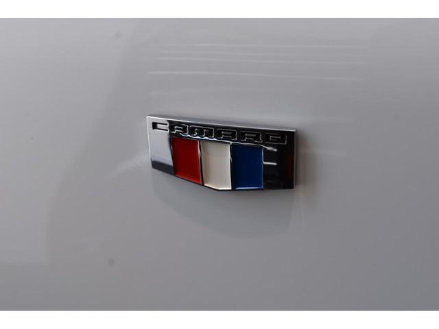 シボレーカマロ ＳＳ　新車保障継承　ステアシートヒータ　ベンチレーション　Ｖ８ＯＨＶ　ブレンボ　ＢＯＳＥスピーカー　オートクルーズ　バックカメラ　アンビエント　Ａｐｐｌｅｃａｒｐｌａｙ　ＡｎｄｒｉｄｏＡｕｔｏ　純２０ＡＷ（33枚目）