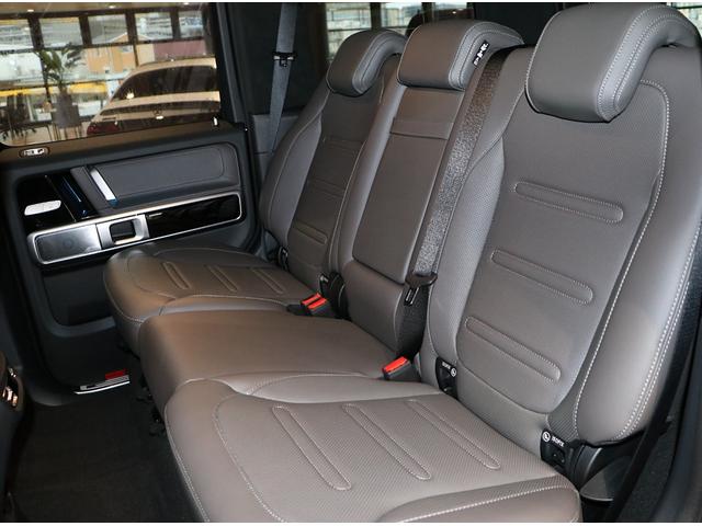 Ｇクラス Ｇ４５０ｄ　ＡＭＧラインパッケージ　ＭＡＮＵＦＡＫＴＵＲプログラム　ロゴパッケージ　ボディ同色スペアタイヤリング（18枚目）