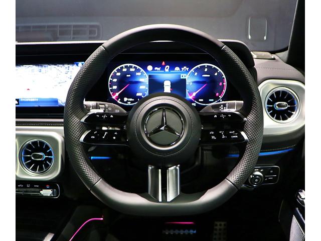 Ｇクラス Ｇ４５０ｄ　ＡＭＧラインパッケージ　ＭＡＮＵＦＡＫＴＵＲプログラム　ロゴパッケージ　ボディ同色スペアタイヤリング（23枚目）