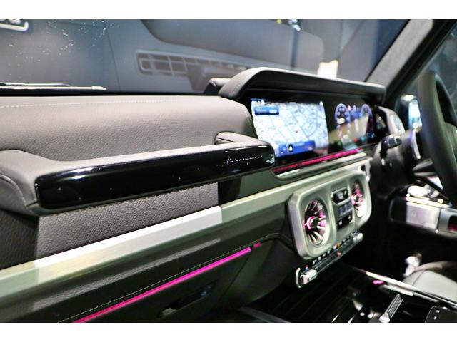 Ｇクラス Ｇ４５０ｄ　ＡＭＧラインパッケージ　ＭＡＮＵＦＡＫＴＵＲプログラム　ロゴパッケージ　ボディ同色スペアタイヤリング（47枚目）