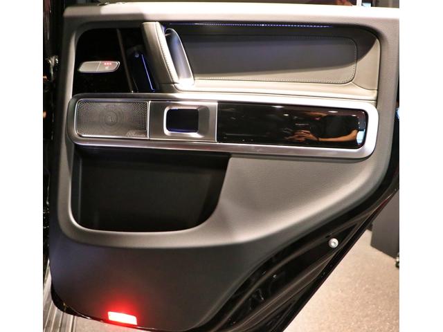 Ｇクラス Ｇ４５０ｄ　ＡＭＧラインパッケージ　ＭＡＮＵＦＡＫＴＵＲプログラム　ロゴパッケージ　ボディ同色スペアタイヤリング（54枚目）