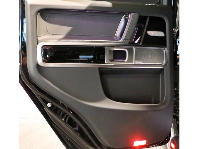 Ｇクラス Ｇ４５０ｄ　ＡＭＧラインパッケージ　ＭＡＮＵＦＡＫＴＵＲプログラム　ロゴパッケージ　ボディ同色スペアタイヤリング（55枚目）