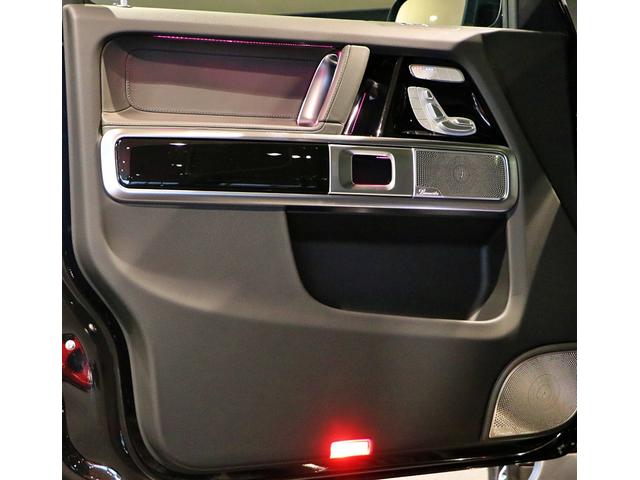 Ｇクラス Ｇ４５０ｄ　ＡＭＧラインパッケージ　ＭＡＮＵＦＡＫＴＵＲプログラム　ロゴパッケージ　ボディ同色スペアタイヤリング（56枚目）