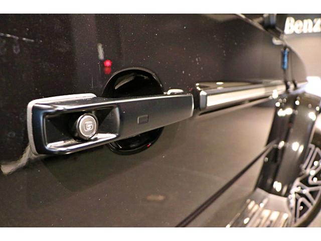Ｇクラス Ｇ４５０ｄ　ＡＭＧラインパッケージ　ＭＡＮＵＦＡＫＴＵＲプログラム　ロゴパッケージ　ボディ同色スペアタイヤリング（58枚目）