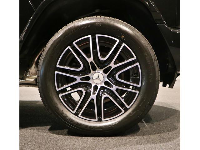 Ｇクラス Ｇ４５０ｄ　ＡＭＧラインパッケージ　ＭＡＮＵＦＡＫＴＵＲプログラム　ロゴパッケージ　ボディ同色スペアタイヤリング（59枚目）
