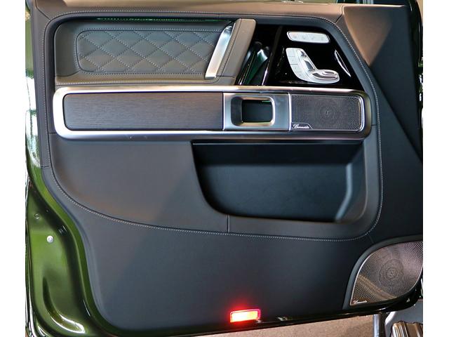 Ｇクラス Ｇ４５０ｄ　ＡＭＧラインパッケージ　ＭＡＮＵＦＡＫＴＵＲプログラムプラス　ロゴパッケージ　ボディ同色スペアタイヤリング　ツートンカラーステアリング　ウッドインテリアトリム（59枚目）