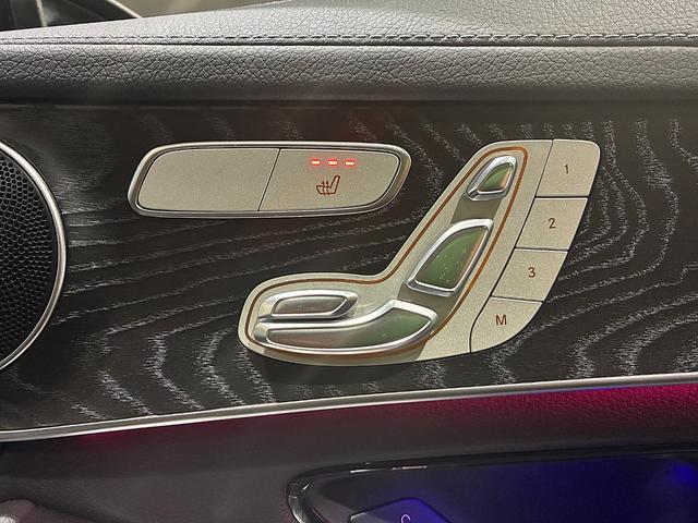 ＧＬＣ ＧＬＣ２２０ｄ　４マチック　ＡＭＧライン　パノラミックスライディングルーフ　６４色アンビエントライト　後期モデル　ＭＢＵＸ（12枚目）