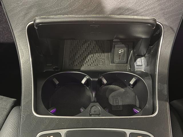 ＧＬＣ ＧＬＣ２２０ｄ　４マチック　ＡＭＧライン　パノラミックスライディングルーフ　６４色アンビエントライト　後期モデル　ＭＢＵＸ（14枚目）