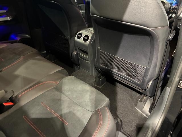 GLB GLB200d 4マチック AMGラインパッケージ アダプティブダンピングシステムサスペンション マルチビームLEDヘッドライト 20インチAMGアルミホイール スポーツブレーキ スポーティエンジンサウンド カーボンルックインテリアトリム MBUX(20枚目)