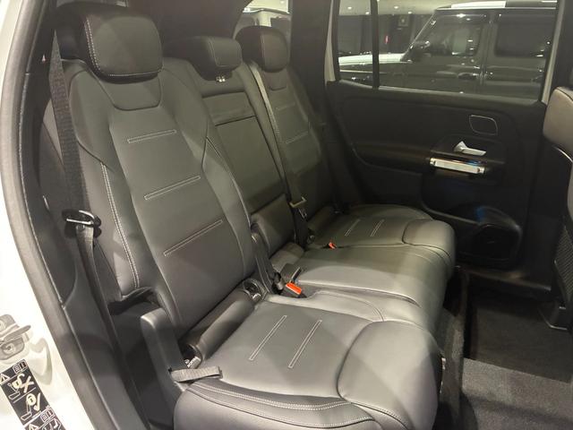 ＧＬＢ ＧＬＢ２００ｄ　４マチック　アーバンスターズ　パノラミックスライディングルーフ　本革シート　２０インチＡＭＧアルミホイール　６４色アンビエントライト　３６０°カメラ　フットトランクオープナー　ＡＭＧライン　ＭＢＵＸ　ＡＲナビ（18枚目）