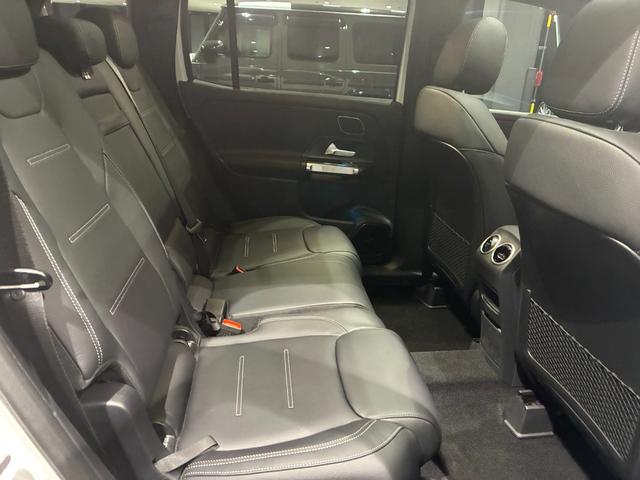 ＧＬＢ ＧＬＢ２００ｄ　４マチック　アーバンスターズ　パノラミックスライディングルーフ　本革シート　２０インチＡＭＧアルミホイール　６４色アンビエントライト　３６０°カメラ　フットトランクオープナー　ＡＭＧライン　ＭＢＵＸ　ＡＲナビ（19枚目）