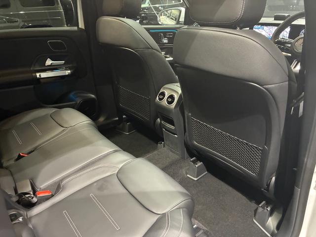 ＧＬＢ ＧＬＢ２００ｄ　４マチック　アーバンスターズ　パノラミックスライディングルーフ　本革シート　２０インチＡＭＧアルミホイール　６４色アンビエントライト　３６０°カメラ　フットトランクオープナー　ＡＭＧライン　ＭＢＵＸ　ＡＲナビ（21枚目）