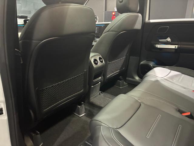 ＧＬＢ ＧＬＢ２００ｄ　４マチック　アーバンスターズ　パノラミックスライディングルーフ　本革シート　２０インチＡＭＧアルミホイール　６４色アンビエントライト　３６０°カメラ　フットトランクオープナー　ＡＭＧライン　ＭＢＵＸ　ＡＲナビ（24枚目）