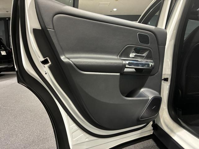 ＧＬＢ ＧＬＢ２００ｄ　４マチック　アーバンスターズ　パノラミックスライディングルーフ　本革シート　２０インチＡＭＧアルミホイール　６４色アンビエントライト　３６０°カメラ　フットトランクオープナー　ＡＭＧライン　ＭＢＵＸ　ＡＲナビ（26枚目）