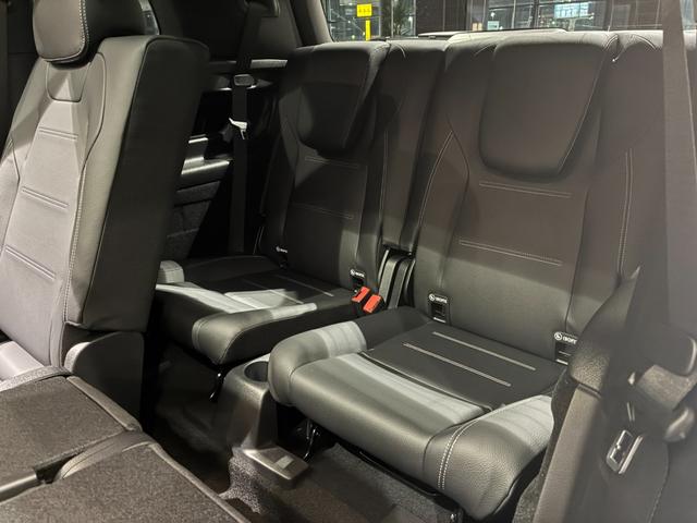 ＧＬＢ ＧＬＢ２００ｄ　４マチック　アーバンスターズ　パノラミックスライディングルーフ　本革シート　２０インチＡＭＧアルミホイール　６４色アンビエントライト　３６０°カメラ　フットトランクオープナー　ＡＭＧライン　ＭＢＵＸ　ＡＲナビ（27枚目）