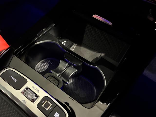 ＣＬＡクラス シューティングブレーク ＣＬＡ２００ｄシューティングブレークアーバンスターズ　本革シート（レッドペッパーブラック）　マルチビームＬＥＤヘッドライト　３６０°カメラシステム　スポーティエンジンサウンド　フットトランクオープナー　１９インチＡＭＧブラックアルミホイール　ＭＢＵＸ（41枚目）