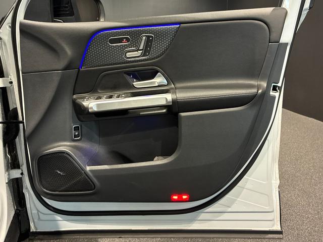 GLB GLB200d 4マチック ナイトエディション 全国限定100台 パノラミックスライディングルーフ ナイトパッケージ(17枚目)