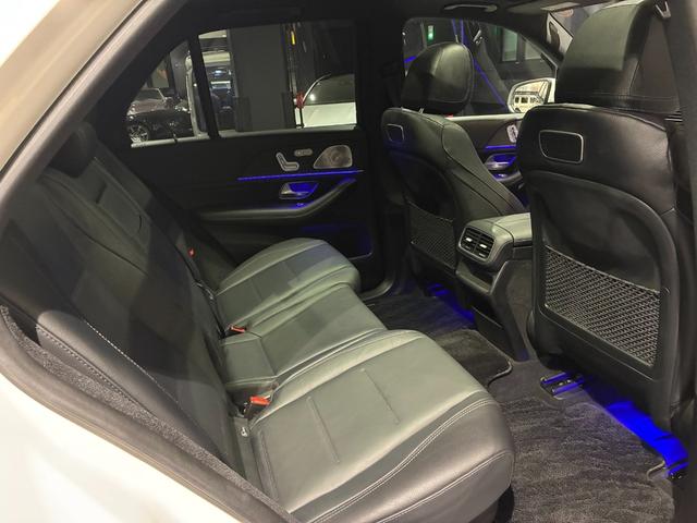 GLE GLE400d 4マチックスポーツ パノラミックスライディングルーフ MBUX 64色アンビエントライト 黒本革シート(18枚目)