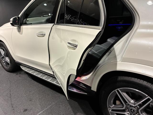 GLE GLE400d 4マチックスポーツ パノラミックスライディングルーフ MBUX 64色アンビエントライト 黒本革シート(28枚目)