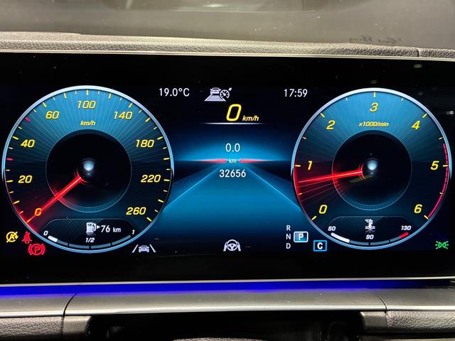 GLE GLE400d 4マチックスポーツ パノラミックスライディングルーフ MBUX 64色アンビエントライト 黒本革シート(34枚目)