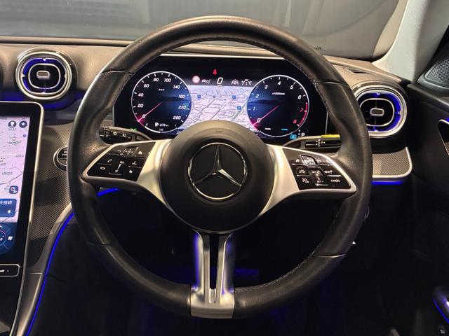 Ｃクラスステーションワゴン Ｃ２００ステーションワゴン　アバンギャルド　ベーシックパッケージ　ヘッドアップディスプレイ　ＭＢＵＸ　ＡＲナビゲーション　３６０°カメラ　アバンギャルドラインエクステリア＆インテリア　１７インチアルミ　前席シートヒーター　アダプティブハイビーム（14枚目）
