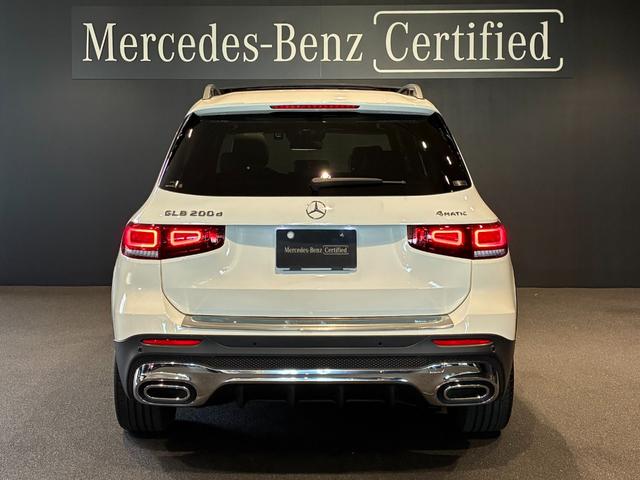 GLB GLB200d 4マチック AMGラインパッケージ パノラミックスライディングルーフ 19インチAMGアルミホイール スポーツシートレザーARTICO カーボン調インテリアトリム マルチビームLEDヘッドライト MBUXナビゲーション(10枚目)